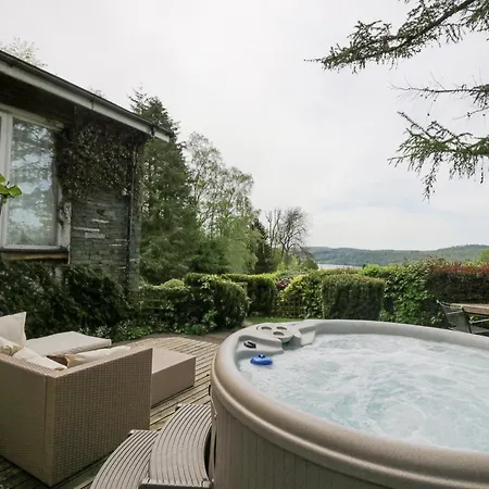 Lake Lodge Holiday home *